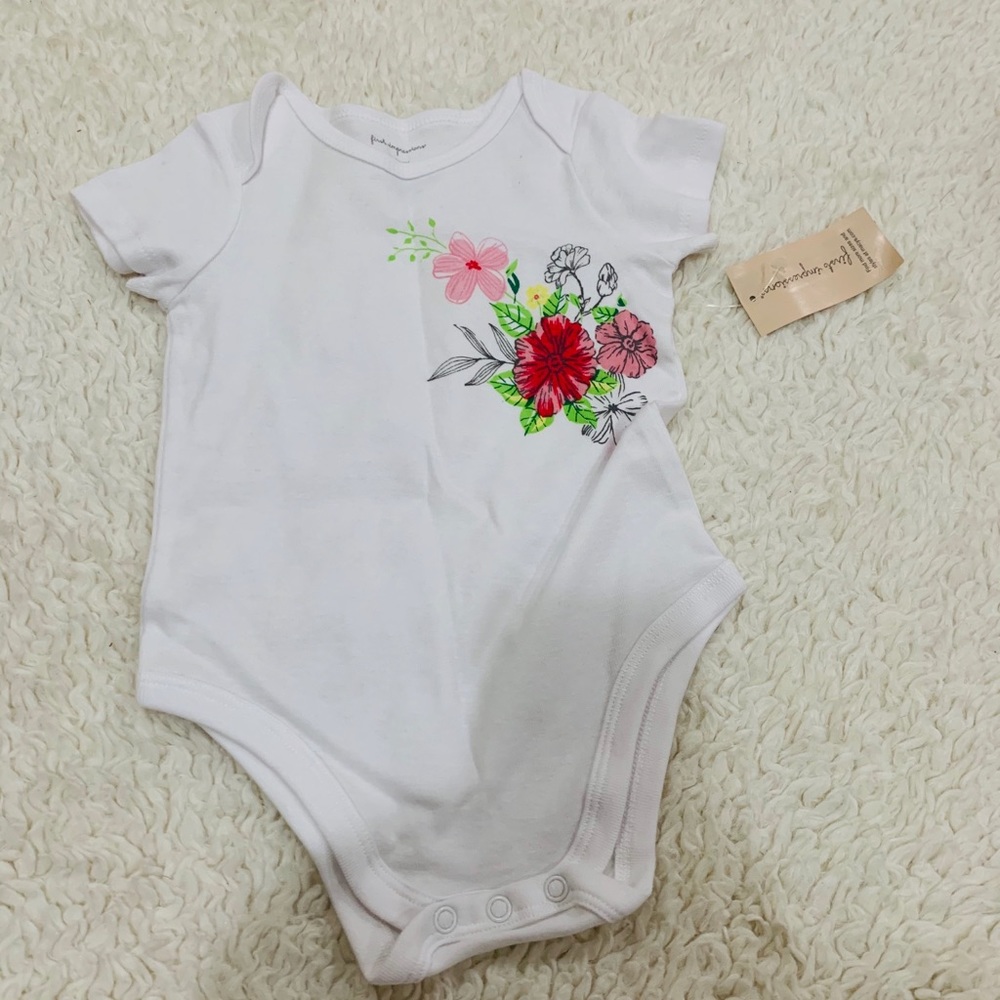 Short sleeve onesie